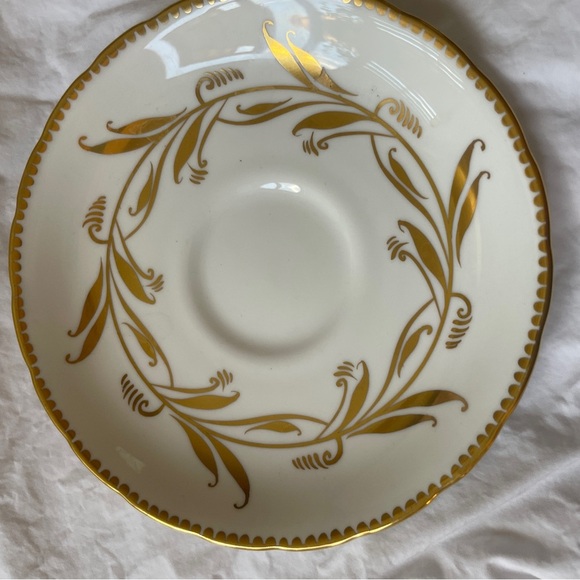 Royal Chelsea English Bone China Golden Rush Tea Cup & Saucer C. 1943 - 61 - Picture 5 of 6